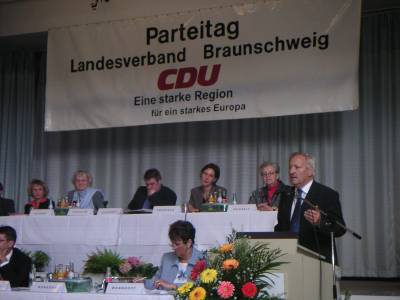 Augenblicke mit HWR - Als Landesvorsitzender eröffnete Ronsöhr die Landesparteitage der CDU Braunschweig, 2004 im Königshof von Königslutter.