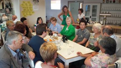 Café HEy Soziales - Tisch 2 diskutierte die Familienorganisation.